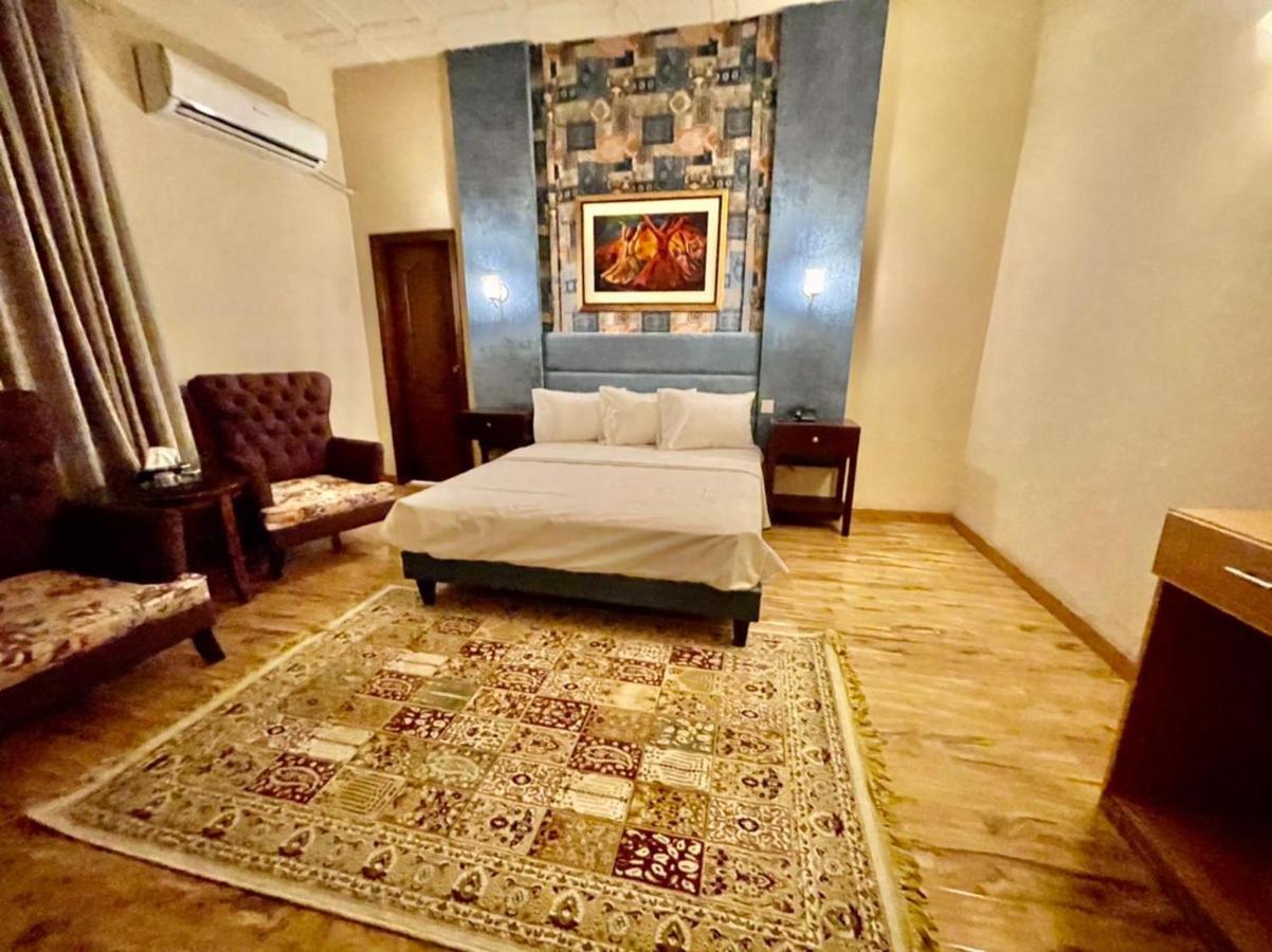 Shelton Hotel Mardan Екстериор снимка