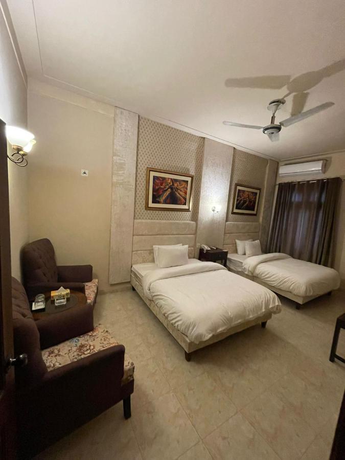 Shelton Hotel Mardan Екстериор снимка