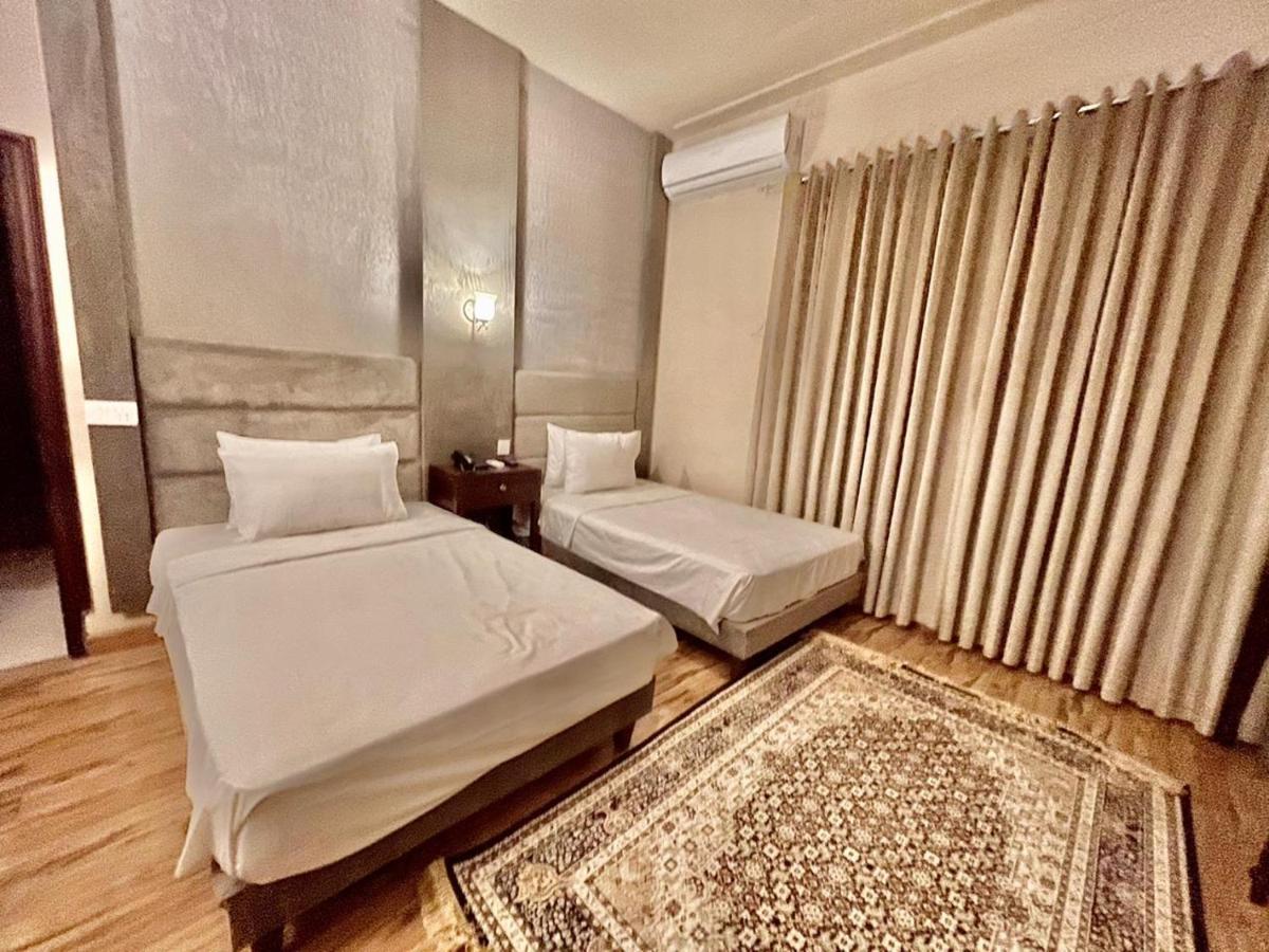 Shelton Hotel Mardan Екстериор снимка